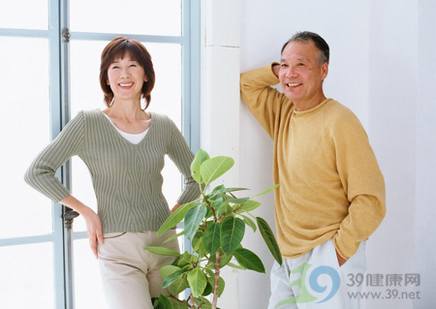 老人抑制烦躁情绪的方法