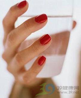 老人不宜喝纯净水