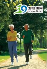 主动去关怀你身边的老年人