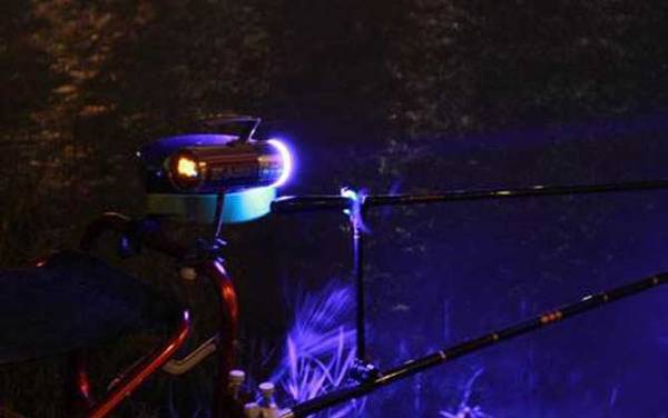 夜钓灯什么牌子好?