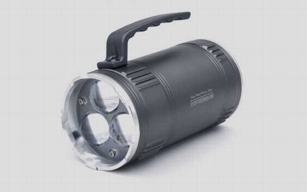 夜钓灯充电器是否通用?