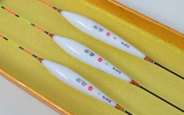 鱼漂是什么东西?亦称浮漂、浮标等,钓鱼必不可少的基础工具!