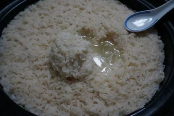 原来这是糯米酿造黄酒的酿酒技术,酿酒达人首选