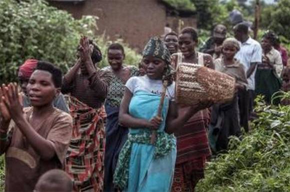 ���ް��˹������¸�����