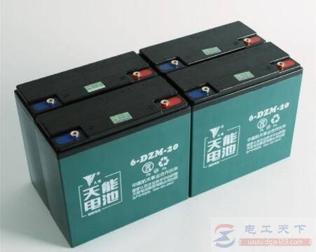 蓄电池补充液是什么液体?