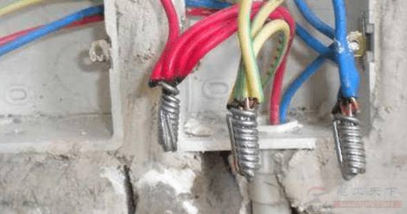 电线无负载仍发热什么原因